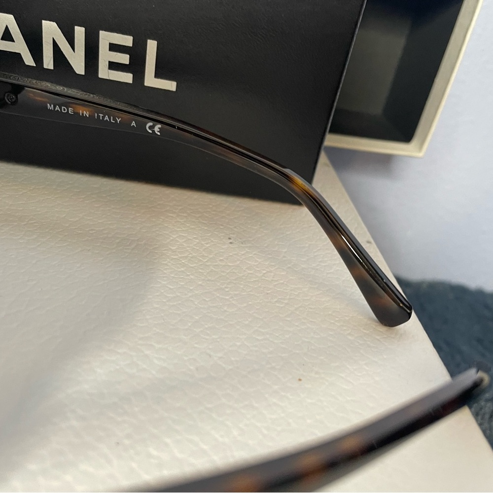 Chanel 5286 Sunglasses - Picture 4 of 4